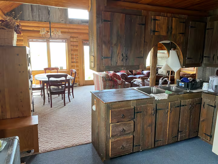 montana rental with full kitchen 